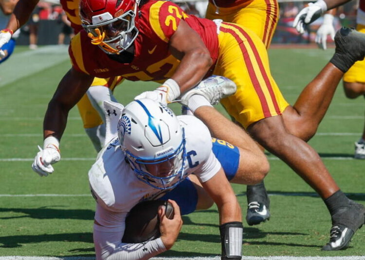 Lincoln Riley’s latest defensive reboot at USC is nowhere close to playoff-ready