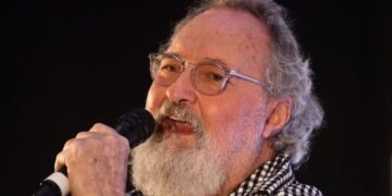 Randy Quaid Rants That Anne Hathaway Is a ‘Leftist, Woke, Horrible Choice’ for ‘Days of Thunder 2’