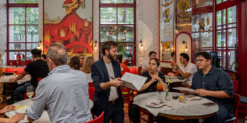 The 10 p.m. Dinner Is a Spanish Tradition. Are People Giving It Up?