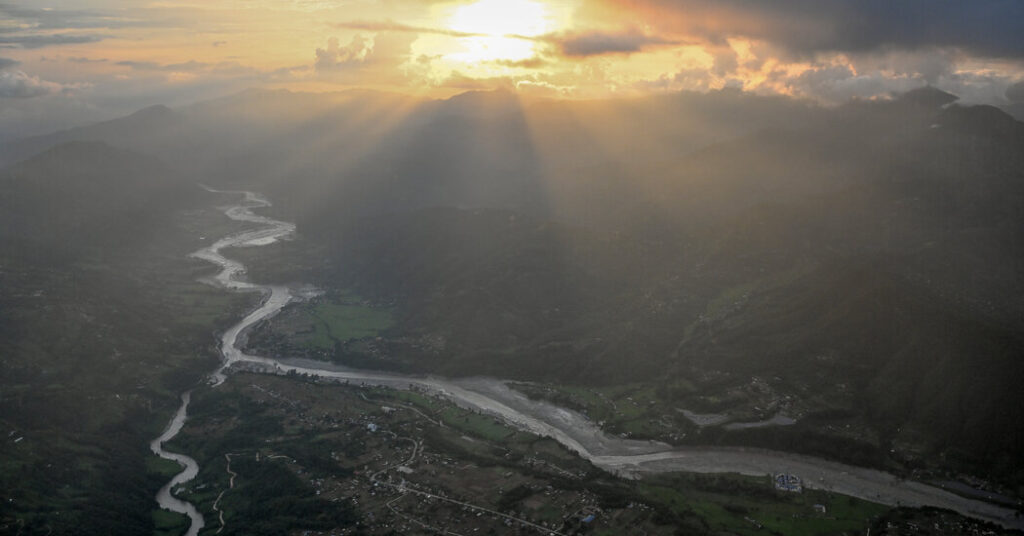 China Says 261 Foreigners From 23 Countries Are Missing in Tibet Flood