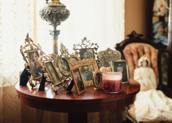 These photographers capture Grandma’s house just as she left it