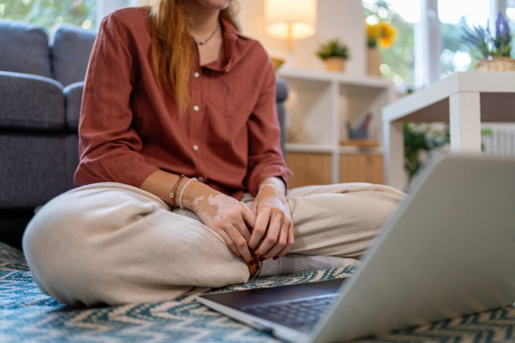 I’m a mental health expert. Here’s how I would search for an online therapist.
