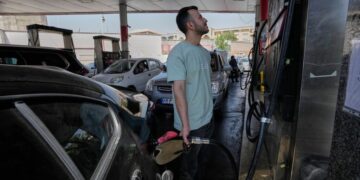 Long Lines for Gas in Iran Show War and U.S. Blockade Squeezing Supply