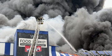 Russian strikes on food warehouses pose threat of shortages in Ukraine