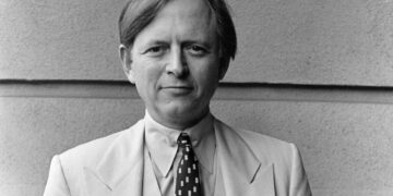 Tom Wolfe’s ‘Me Decade’: Still going strong 50 years later