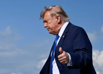 Trump can’t let go of an 11-year grudge — or his shoe lifts