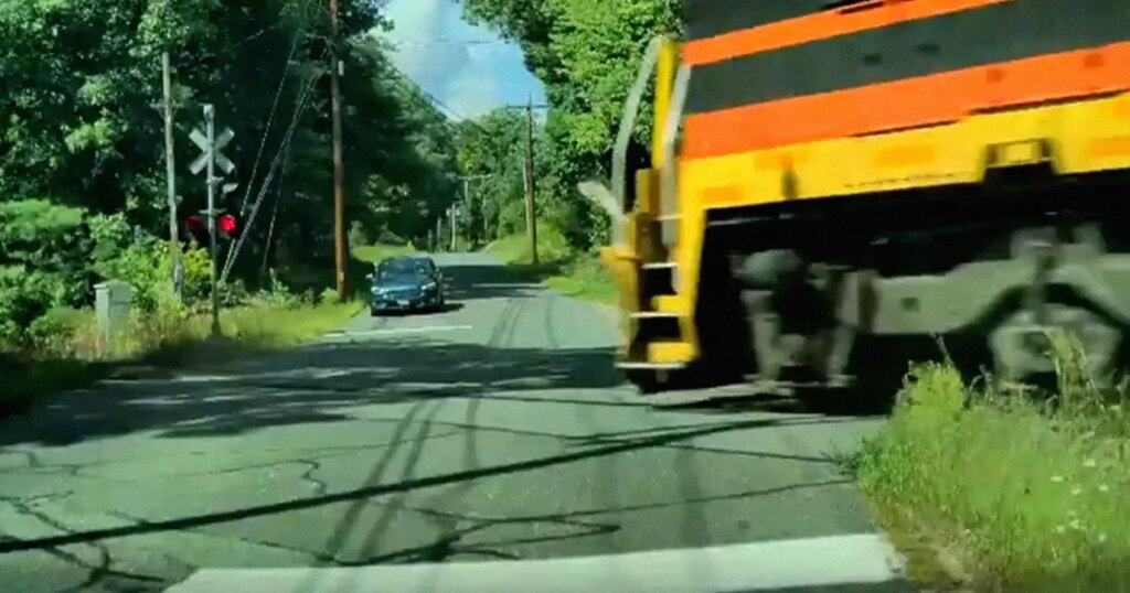Teslas Are Still Driving Into Oncoming Freight Trains