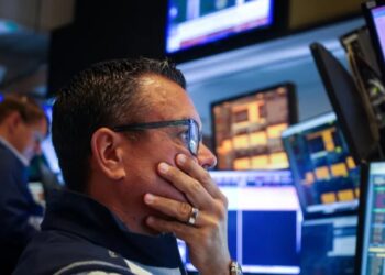 Top economist says it’s ‘panic season’ in markets and it’s your fault for taking summer vacation. Blame the ‘harvest time’ mentality
