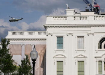 Former White House teleprompter operator ordered to turn over profits, pay fine over insider trading