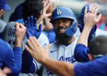 Dodgers show some life on offense in win over Tigers to cap sub-.500 August