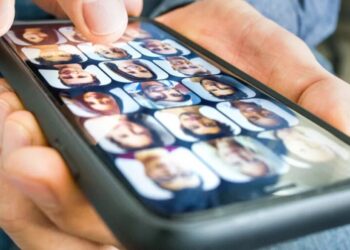 ‘Singles have become their own private investigators’: Daters are using LinkedIn to screen matches