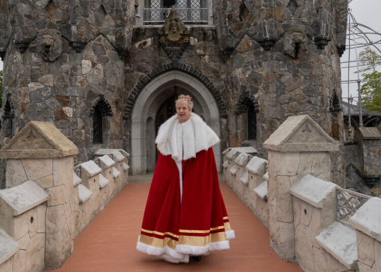 A Connecticut Castle, a Cosplay King and a Nation of Men in Crisis