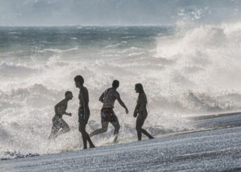 California’s beaches are being eaten away. El Niño could redraw the coast as we know it