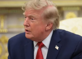 Crowd goes nuts as Canadian rock band tells Trump to shove it: ‘You’re good Canadians’
