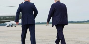 Desperate Trump ‘gamble’ to salvage midterms may result in violent October surprise