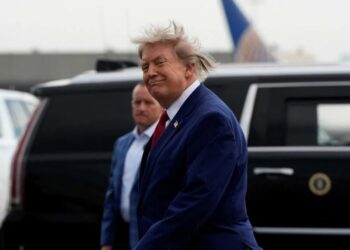 Trump rages that angry towns defying his key priority will wind up ‘backwards and poor’