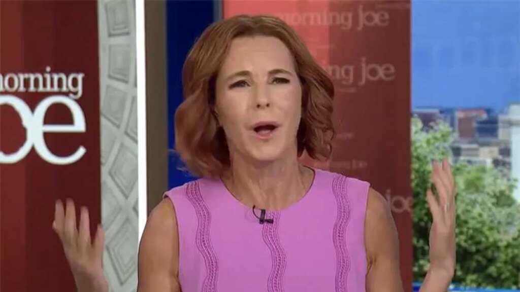 MAGA Fed chair mocked on MS NOW after dancing around ‘who exactly is his daddy’