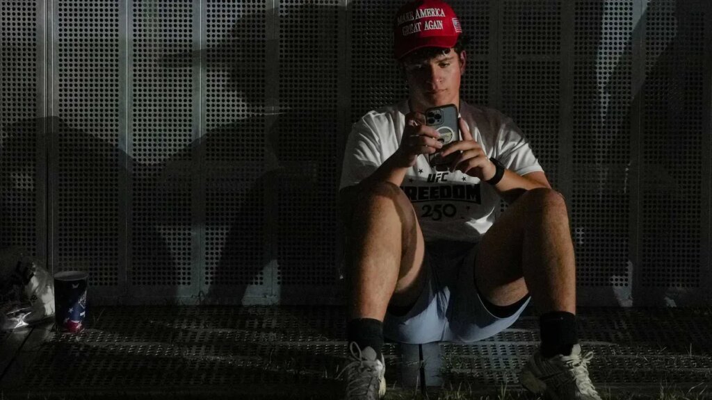 Conservatives repulsed as Trump warns disobedient towns will become ‘backwards and poor’