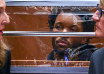 Singer D4vd drops private attorneys for public defender in murder case