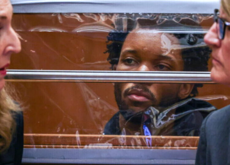 Singer D4vd drops private attorneys for public defender in murder case