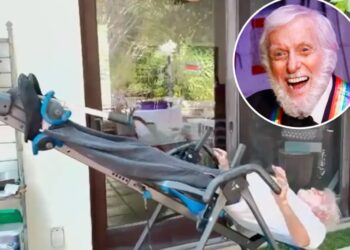 Dick Van Dyke, 100, does wild workout routine in rare video