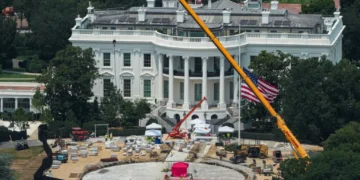 Supreme Court clears the way for Trump to build his embattled ballroom