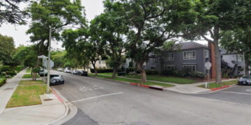Beverly Hills alley fight leaves one man dead, another wounded