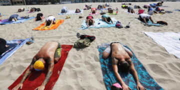 Feeling stressed and overheated? Try these 5 free L.A. yoga and fitness classes