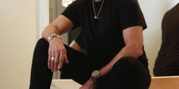 Lionel Richie hospitalized after concert in St. Louis