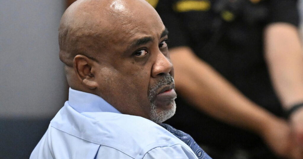 Jury in Tupac Shakur case begins deliberating; prosecutors say Duane Davis went hunting for rapper