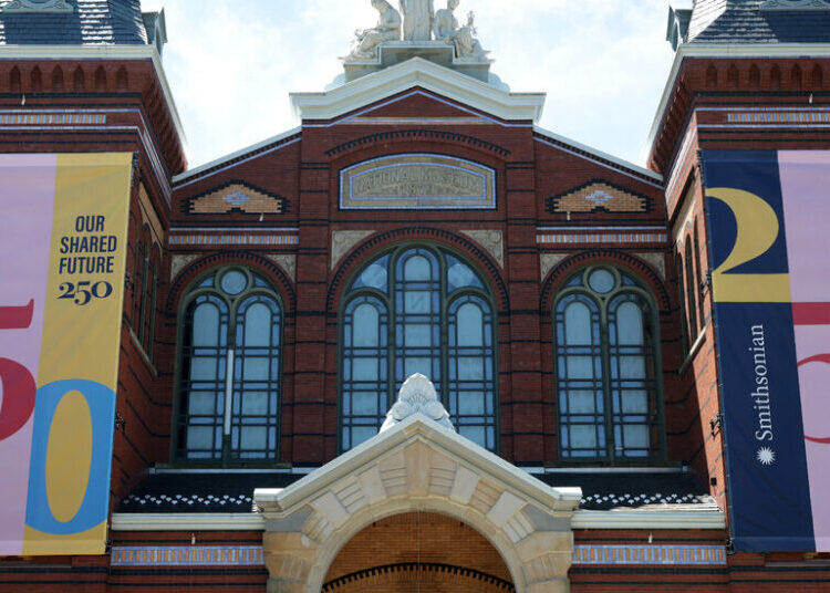 Smithsonian to Put Latino Museum in Existing Building It Controls