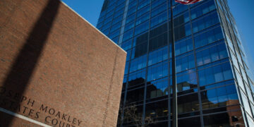 Dozens of federal judges describe intensifying threats in new report