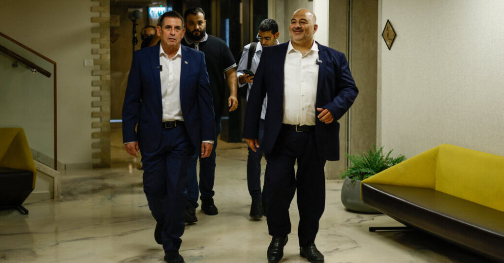 Leader of Israel’s Islamist Party Introduces a New No. 2: a Zionist