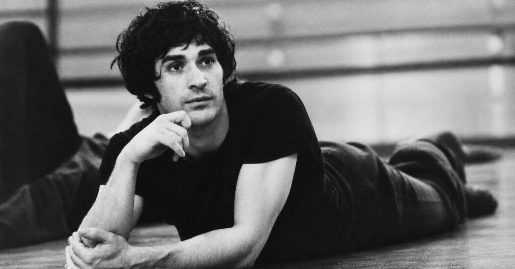 Ted Striggles, Who Helped His Fellow Dancers as a Lawyer, Dies at 84