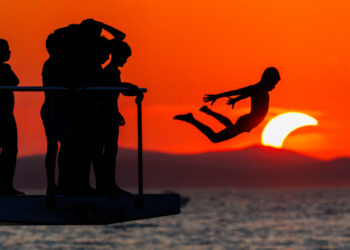 The Most Spectacular Photos of Europe’s Total Solar Eclipse