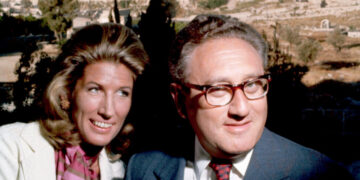 Nancy Kissinger, Wife of Former Secretary of State, Dies at 92