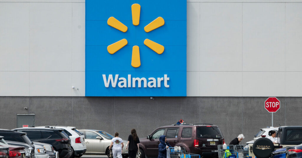 Walmart Posts Slowest Sales Growth in Years as Americans Tighten Wallets