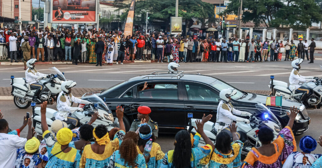 Cameroon’s Aging President Returns From Months-Long Stay Abroad
