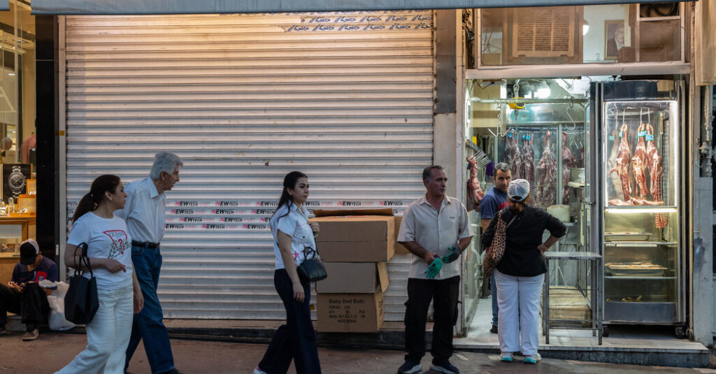 As Iran and U.S. Settle Into an Uneasy Standoff, Who Will Blink First?