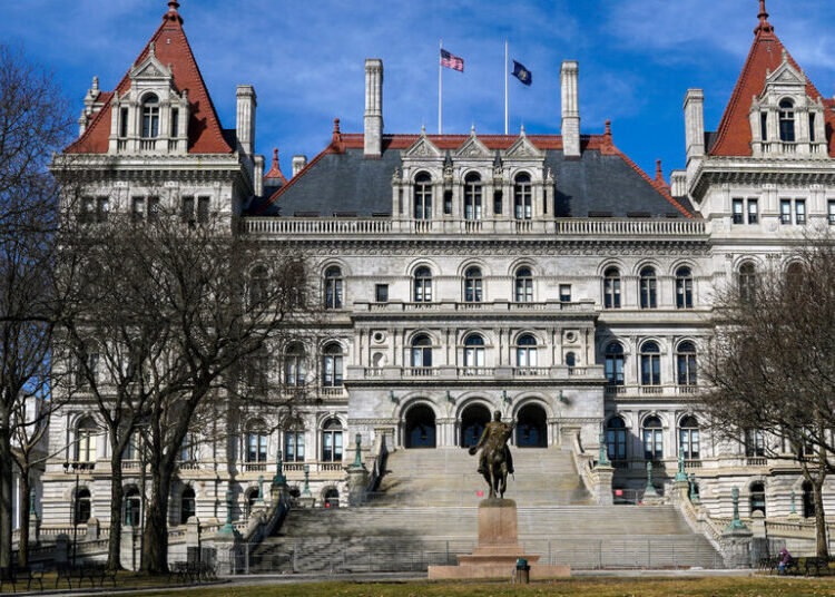 Woman Arrested in Plot to Bomb New York State Capitol