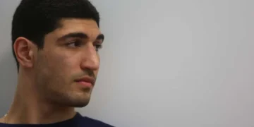 MAGA drools as right-wing former NBA star declares for WNBA draft​