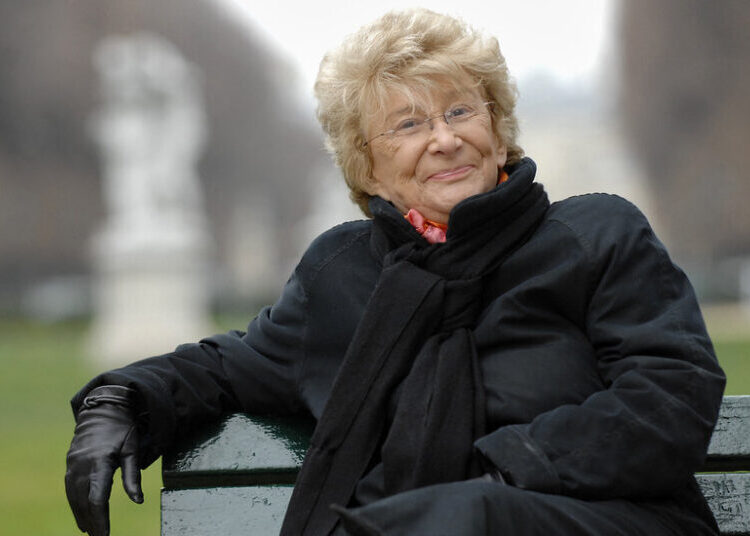 Yvette Roudy, France’s First Minister for Women’s Rights, Dies at 97