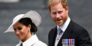Harry and Meghan See Their California Dreams — and Riches — Fade Away