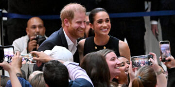 ‘They’re Always Going to Be Polarizing’: Britons Split on Harry and Meghan’s Return