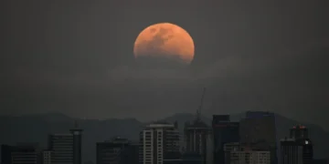 How to See the Partial Lunar Eclipse and Blood Moon on August 27