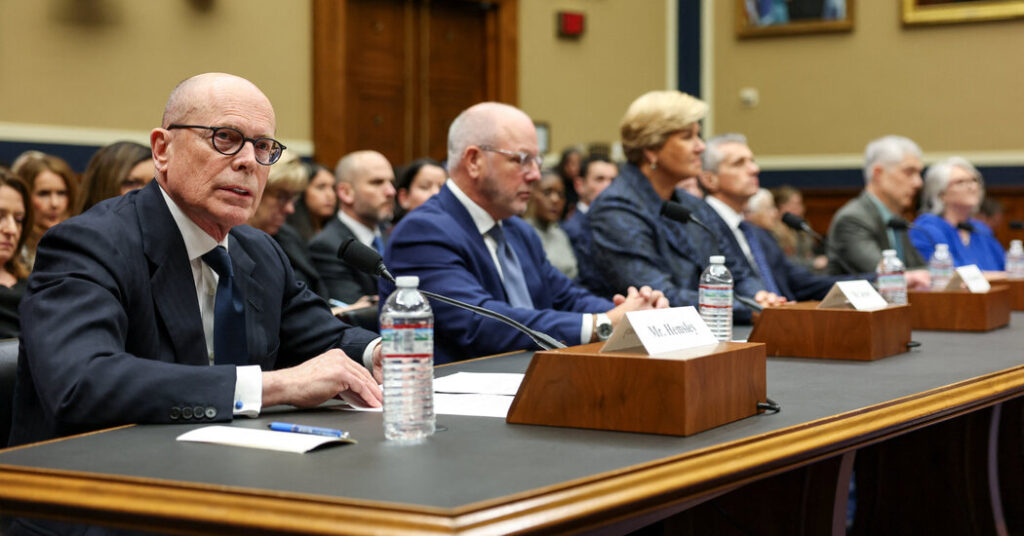 Fury at Health Insurers Persists After the Killing of a Company Executive