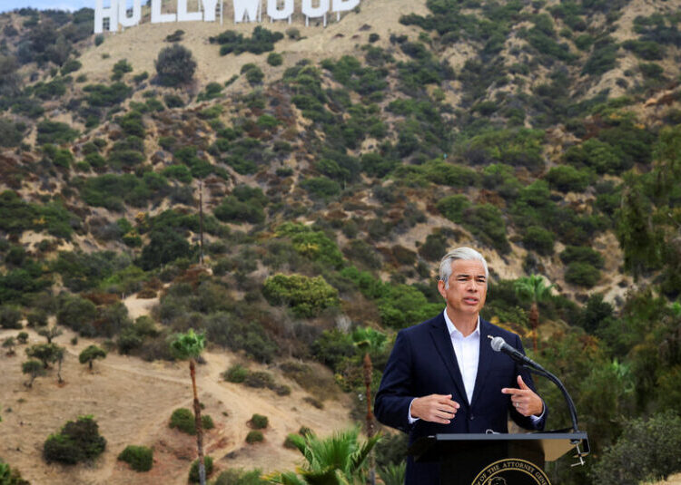 Paramount and California to Hold Preliminary Talks on Warner Bros. Deal