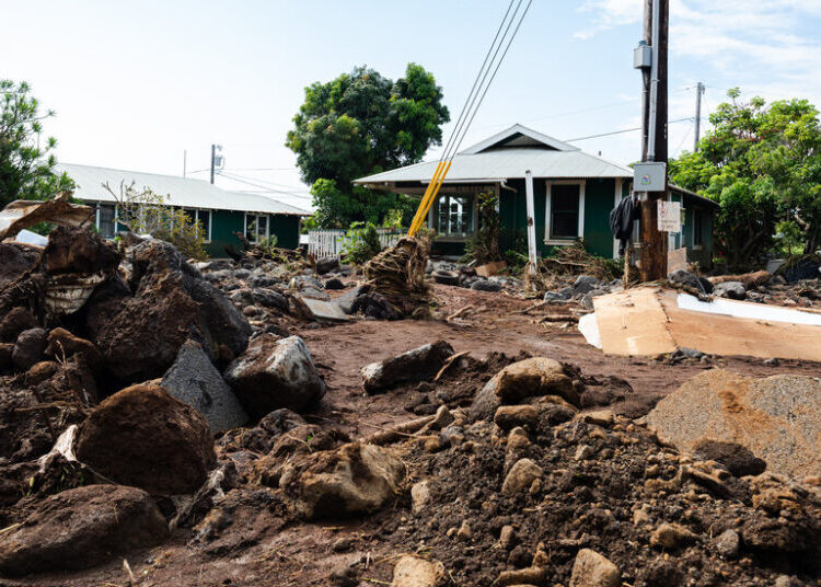 Tropical Storm Moke Threatens to Bring Up to a Foot of Rain to Hawaii