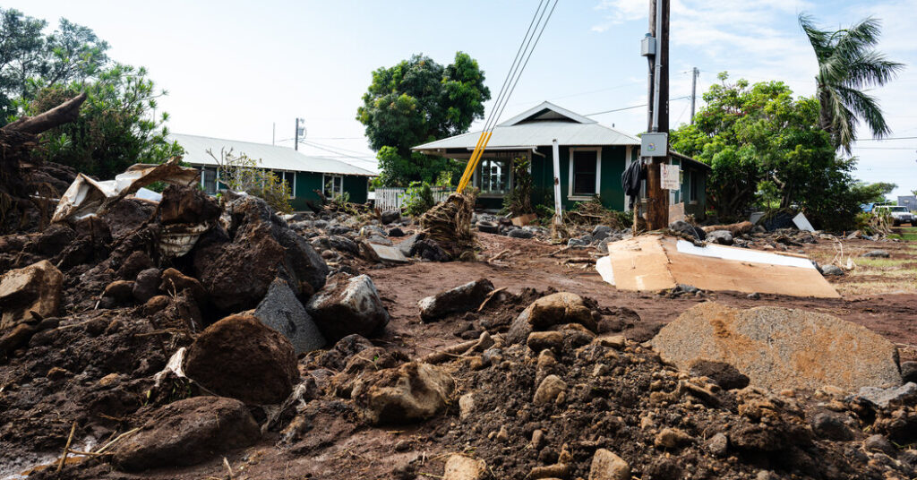 Tropical Storm Moke Threatens to Bring Up to a Foot of Rain to Hawaii