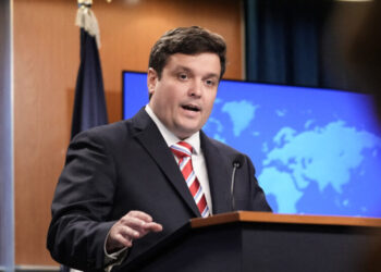 Trump Administration Aims to Revoke Visas of Foreign Citizens Applying for Asylum